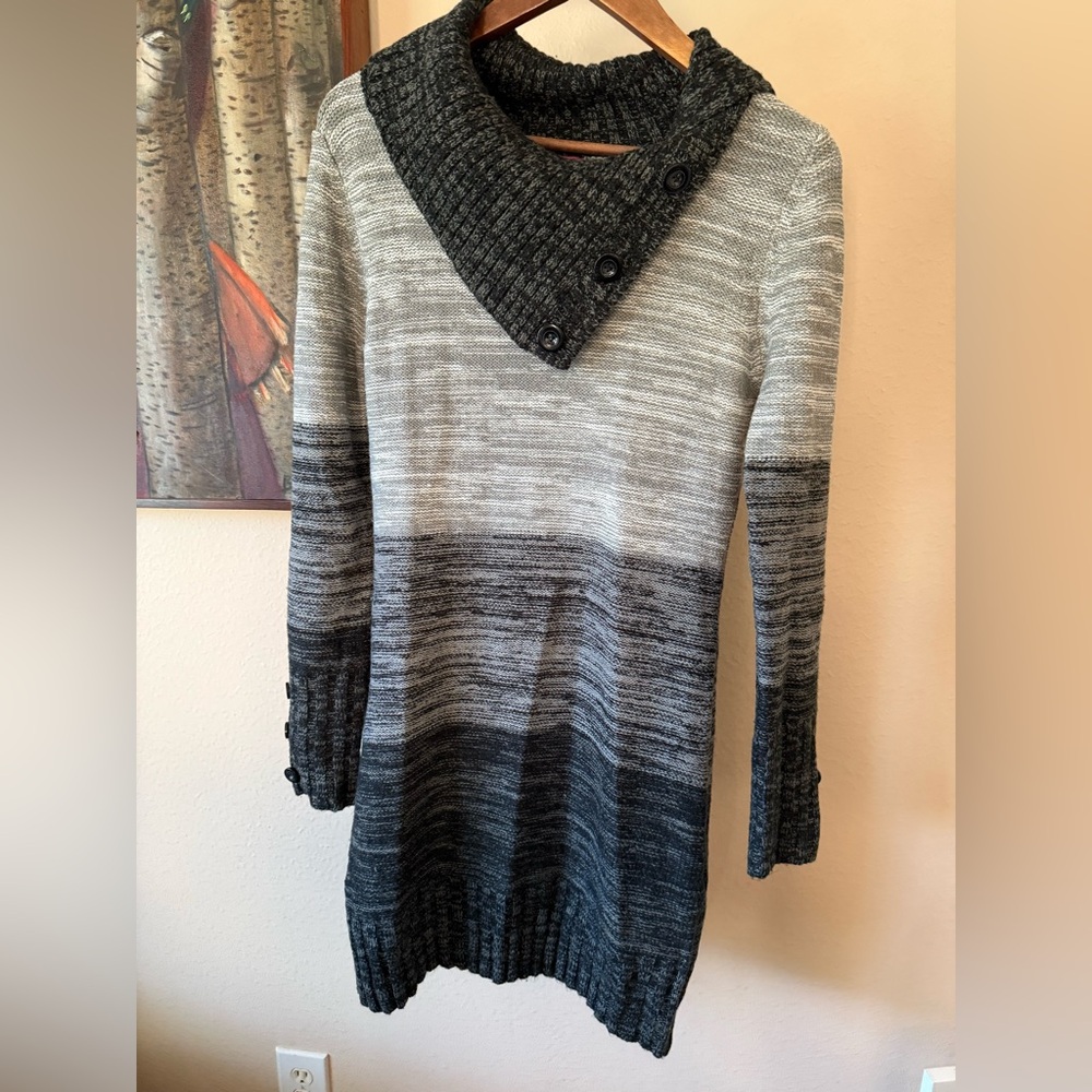 Demanding by Say What? Women Ombré Gray Sweater Dress M Cowl Neck Casual Vintage